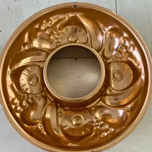 Vintage Copper Jello Mold Bundt Pan - Picture 3 of 6